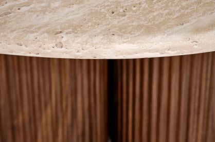 Okrúhly konferenčný stolík Massia 80 cm do obývačky - travertín / orech Konferenčný stolík okragla Massia 80 cm do obývacej izby - Travertín / Orech