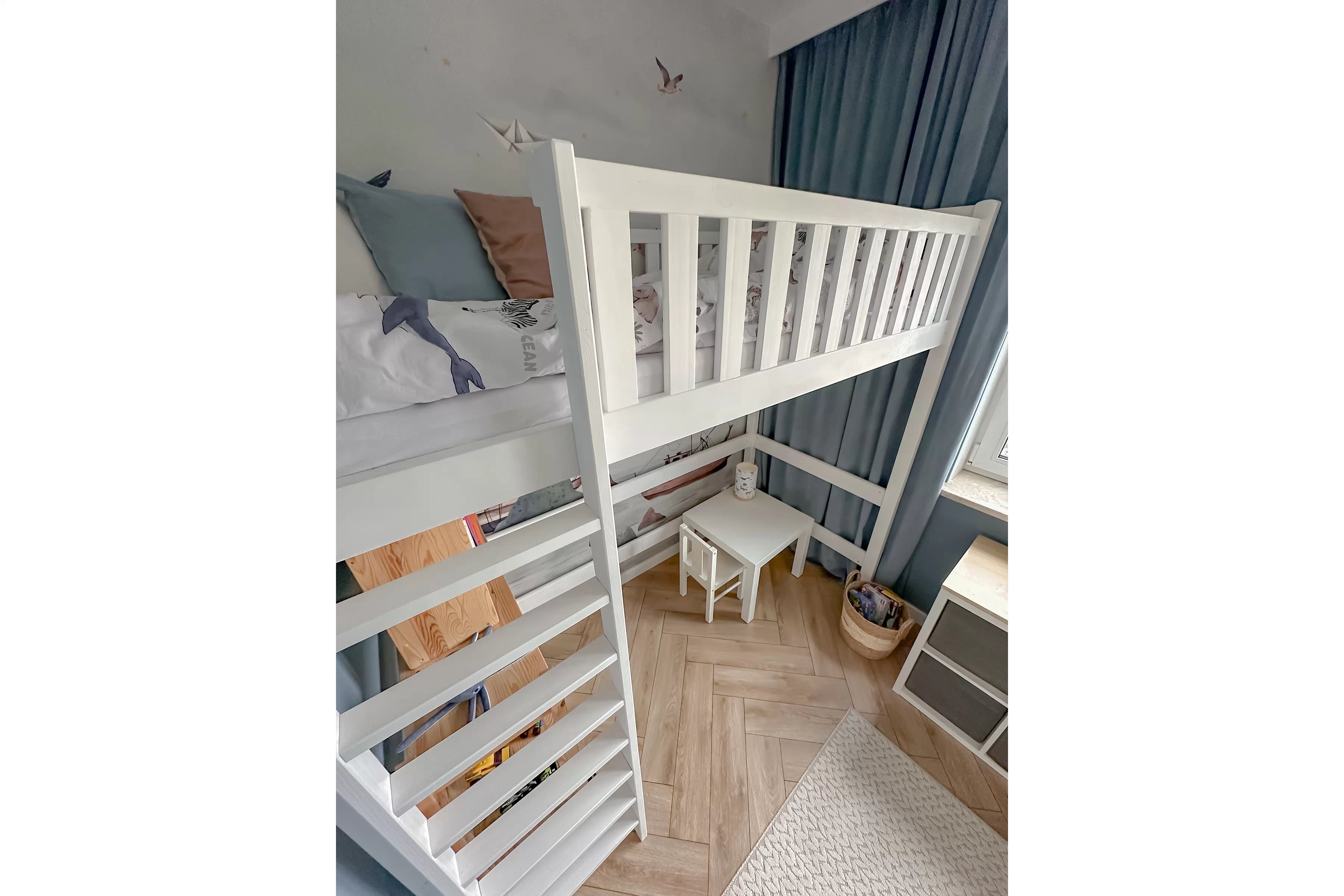 Vyvýšená detská posteľ Swen - 80x200 cm - biela Posteľ drevená Swen vyvýšená - 80x200 / Biely