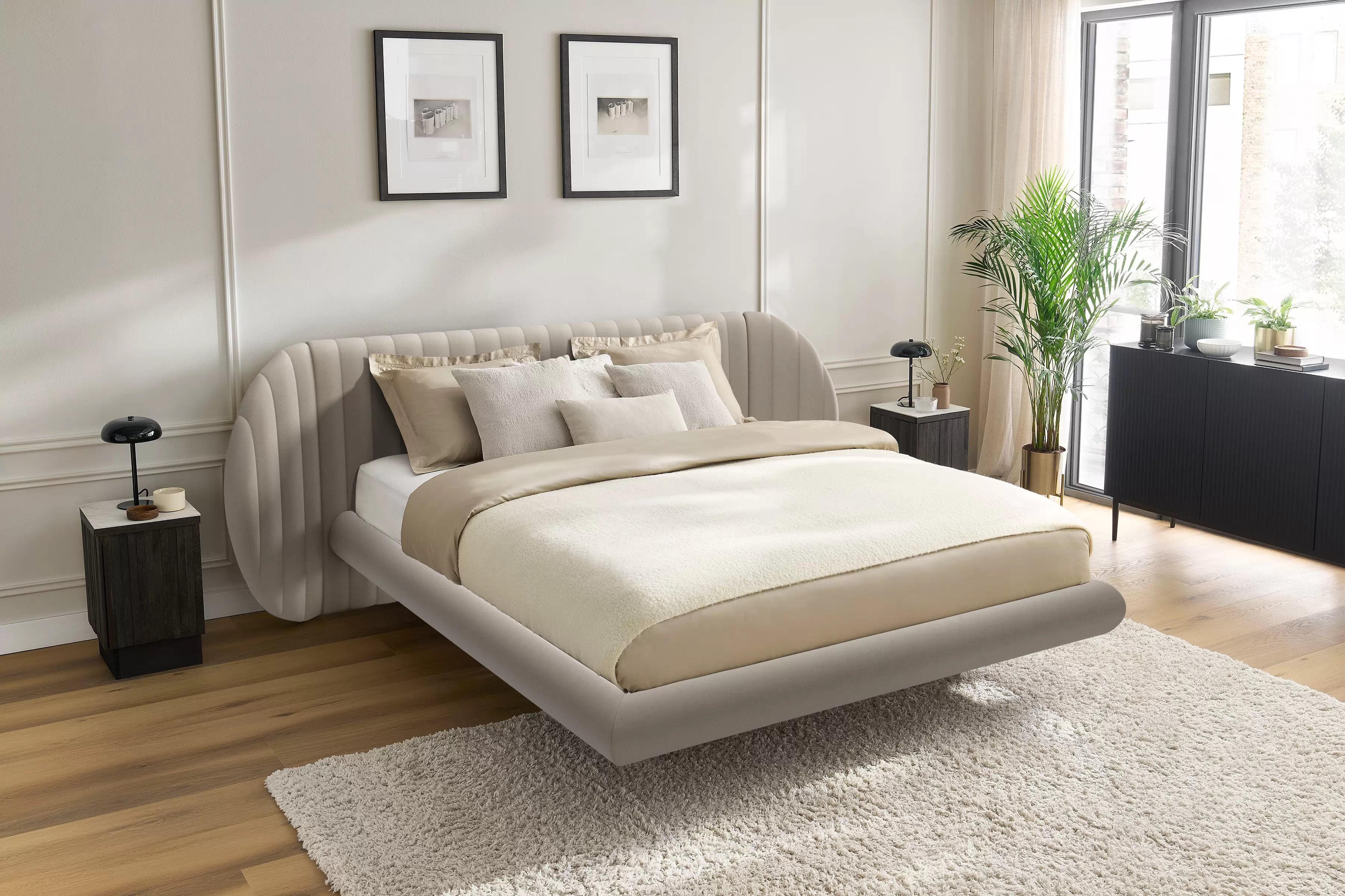 Čalúnená posteľ Galin 160x200 – Velluto 2 Posteľ do  spálňa  Galin 160x200 lewitujace - béžový velúr Velluto 2