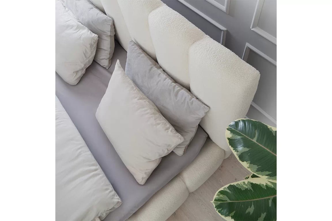 Čalouněná postel Aura 180x200 s úložným prostorem - světlý béž buklé Quelle 02 Postel čalouněné Aura 180x200 s úložným prostorem- světlý béžová bukla Quelle 02 