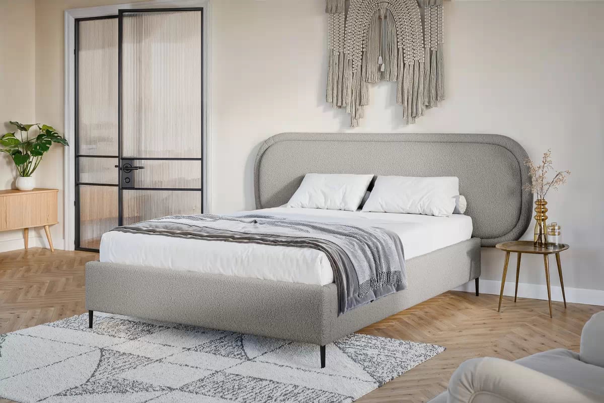 Posteľ čalouněné Delmi 180x200 - popielata boucle Lambi 11 / nožičky čierny  Posteľ čalouněné Delmi 180x200 - popielata boucle Lambi 11 / nožičky čierny