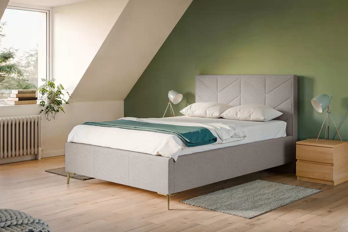 Čalouněná posteľ Lindi 160x200 s roštom – hnedý šenil Perfect Harmony 04 / nožičky zlote Posteľ čalouněné Lindi 160x200 ze stelazem - Hnedý šenil Perfect Harmony 04 / nožičky zlote