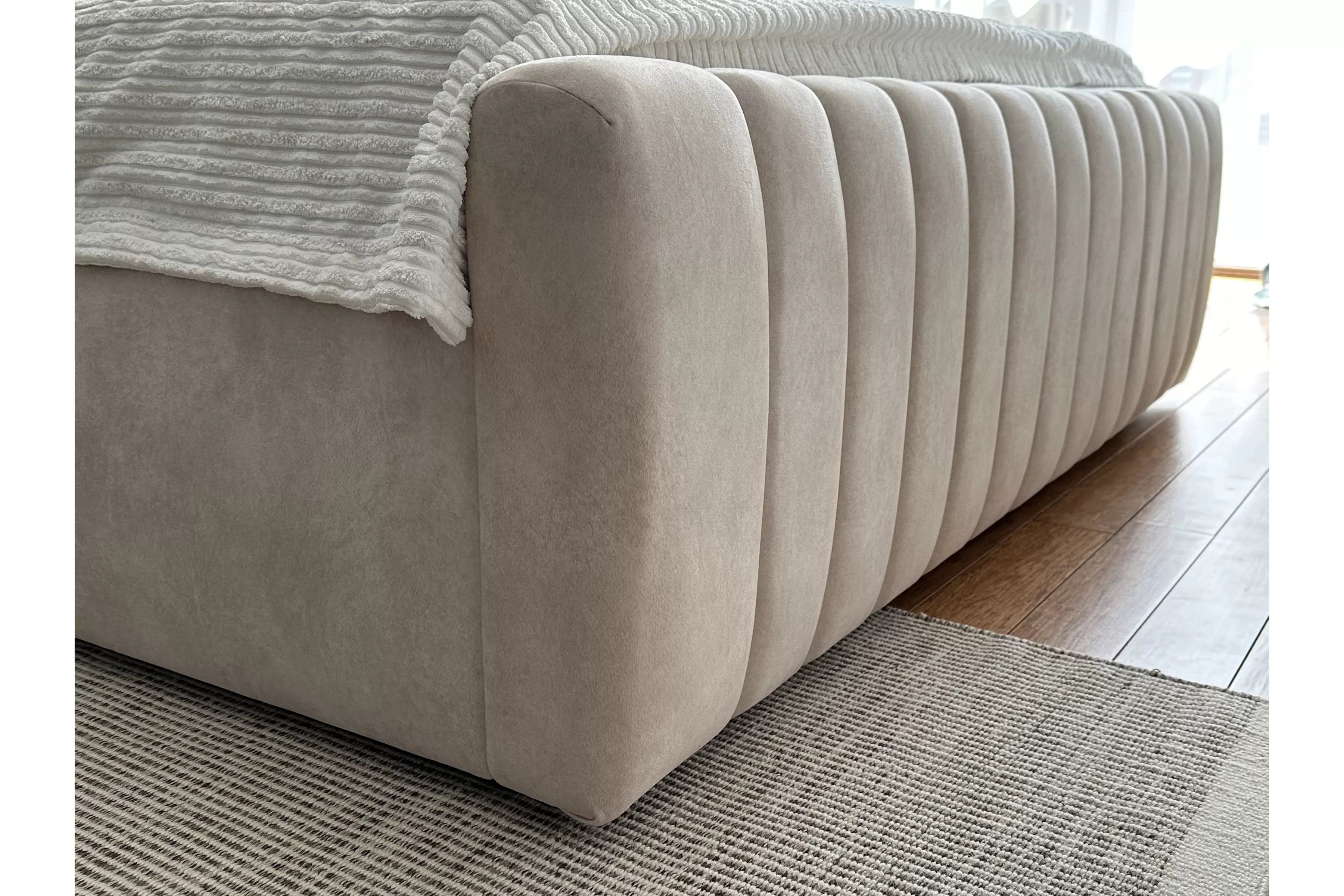 Manželská posteľ Nicole 140x200 cm s úložným priestorom Posteľ čalúnená Nicole 140x200 S vnútorným úložným priestorom