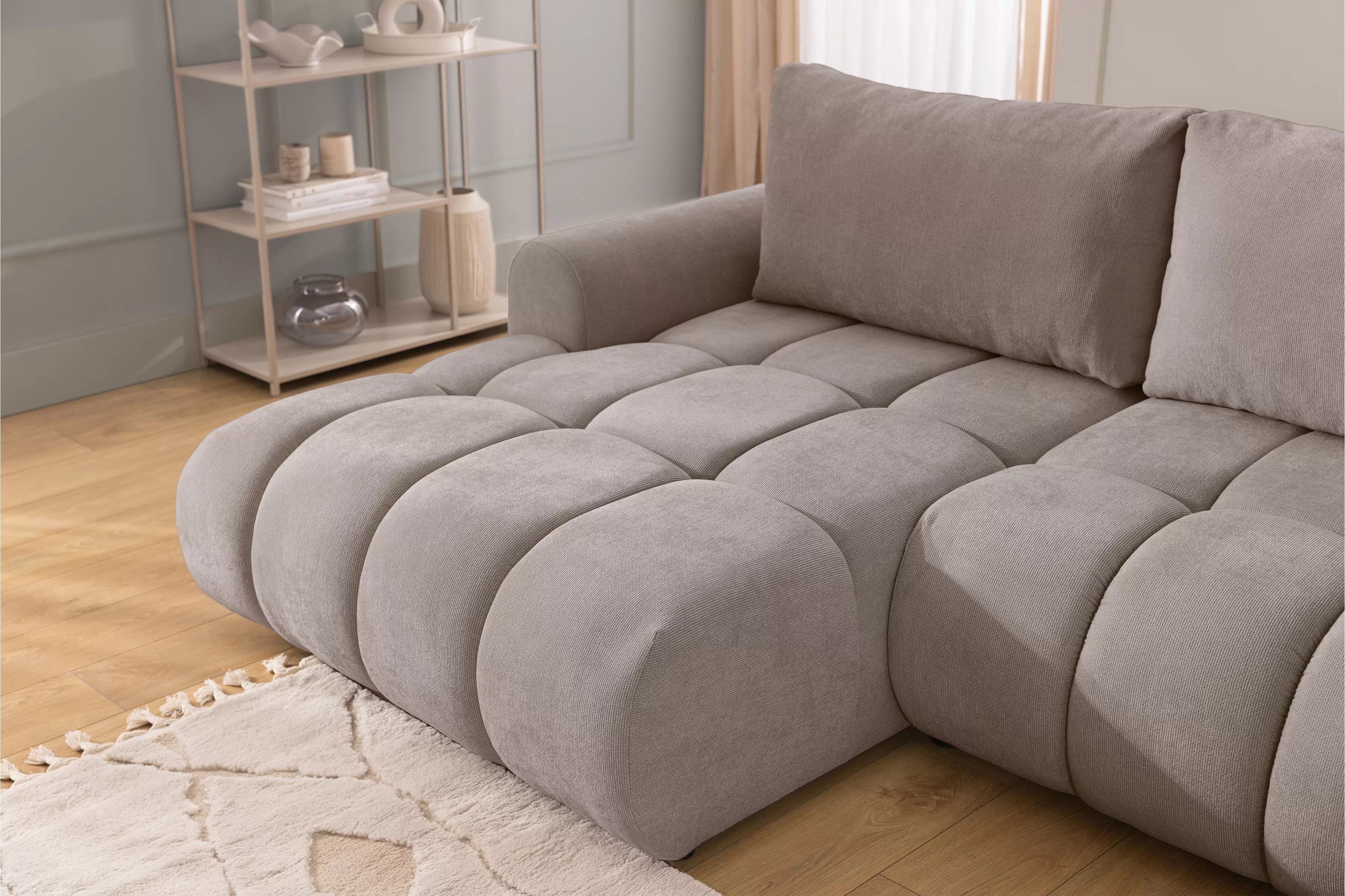 Rozkládací rohová sedací souprava Lutario Mini levá - tmavě béžová Venice 2031 Rohová sedací souprava Lutario Mini rozkládací levá - ciemnobezowa plecionka hydrofobowa Venice 2031