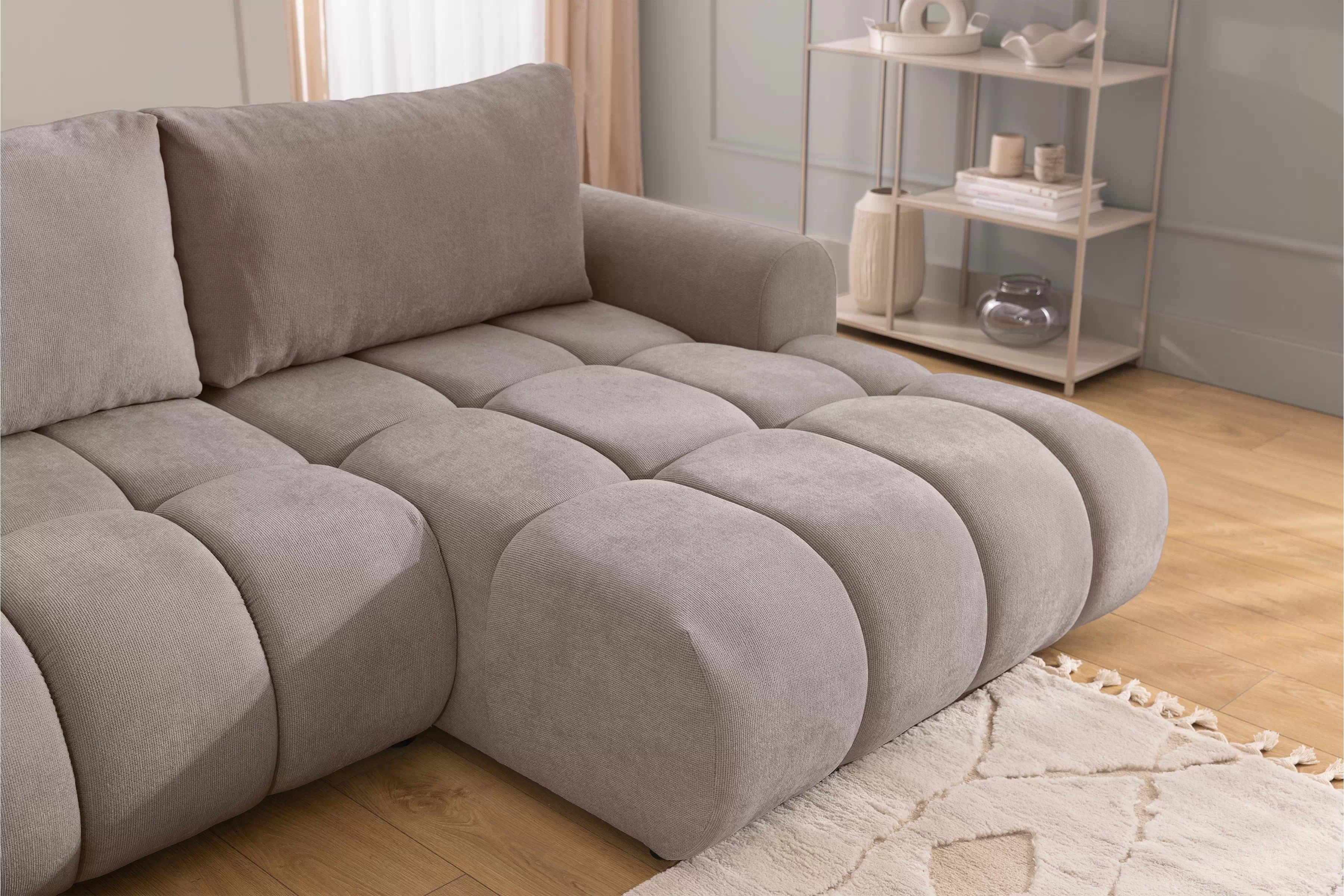 Rozkládací rohová sedací souprava Lutario Mini pravá - tmavě béžová Venice 2031 Rohová sedací souprava Lutario Mini rozkládací pravá - ciemnobezowa plecionka hydrofobowa Venice 2031