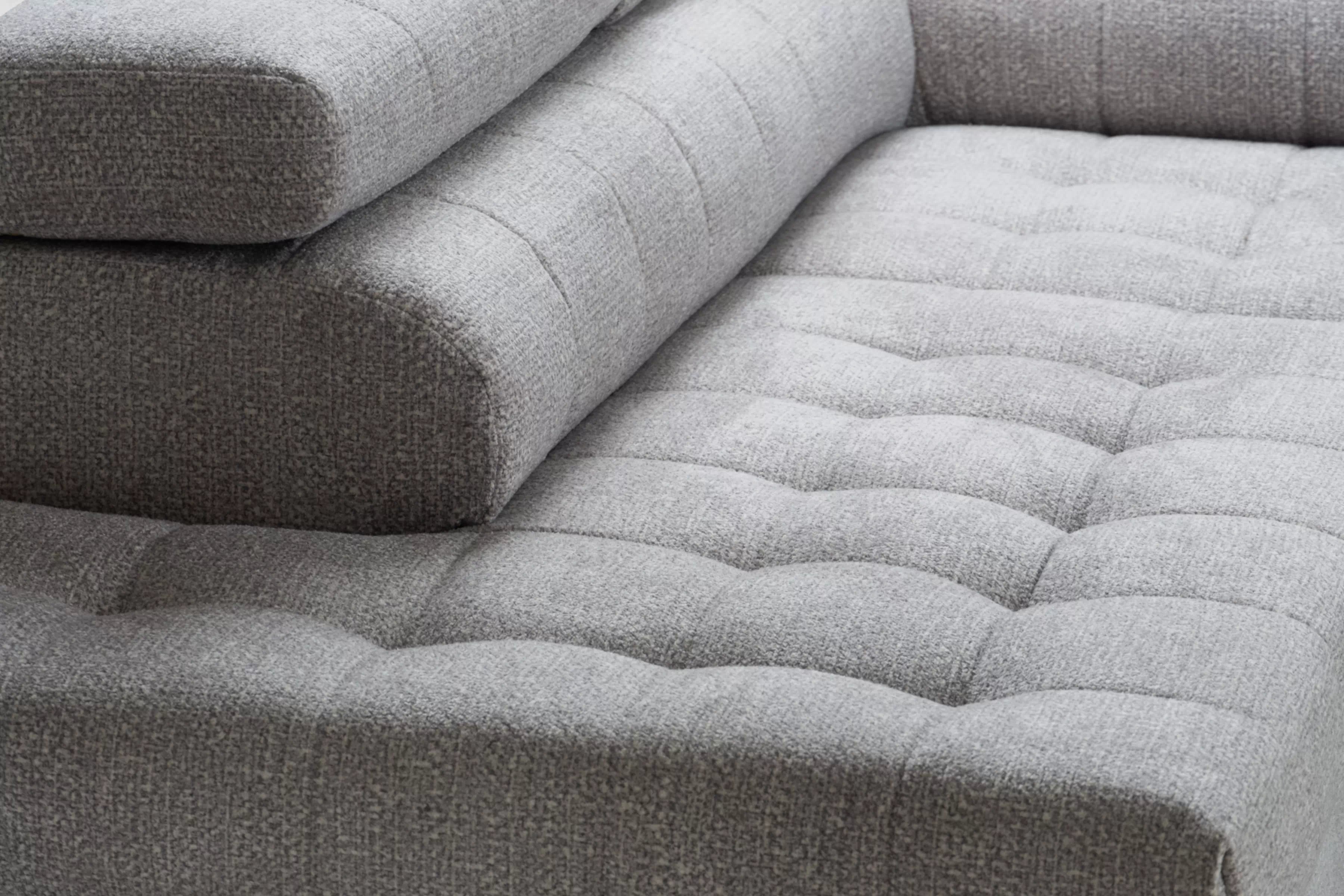 Rozkladacia rohová sedacia súprava Nardo Maxi ľavá - šedá ľahkočistiaca žinylka Taro 11 Rohová sedacia súprava Nardo Maxi s funkciou spánku Ľavá strana - šedá šenil ľahkočistiaci Taro 11