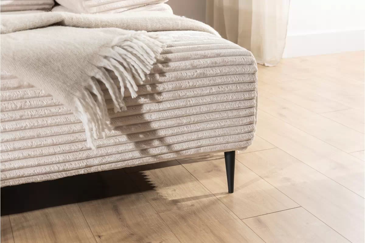 Rohová sedací souprava Taloria Mini Rohová sedací souprava z metalowymi nozkami