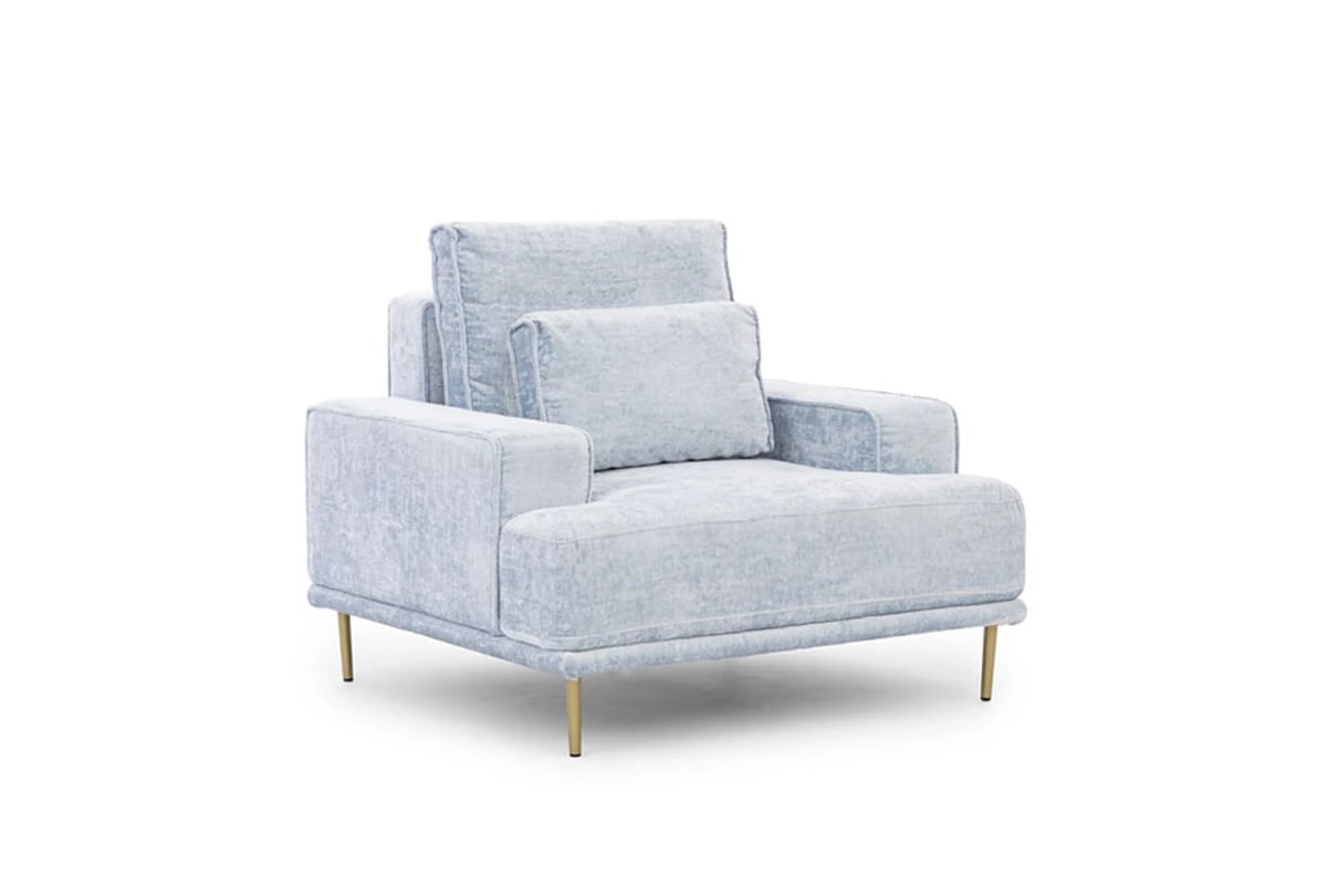 Moderné čalúnené kreslo Nicole Moderné čalúnené kreslo Nicole so zlatými nožičkami