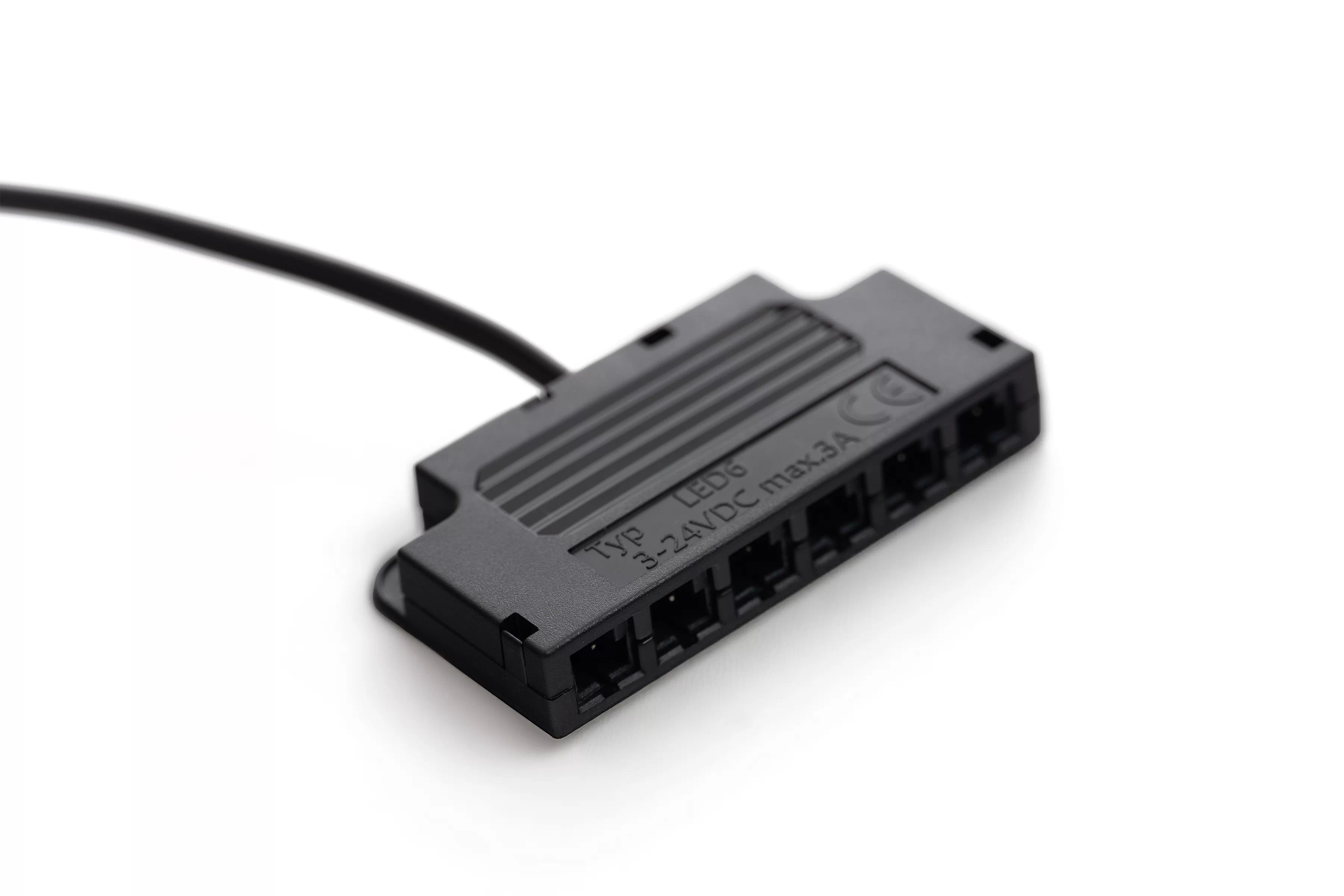 Osvětlení skleněné police 4x klips PVC / teplá barva Osvětlení police szklanej 4 x Klips PCV / barwa ciepla