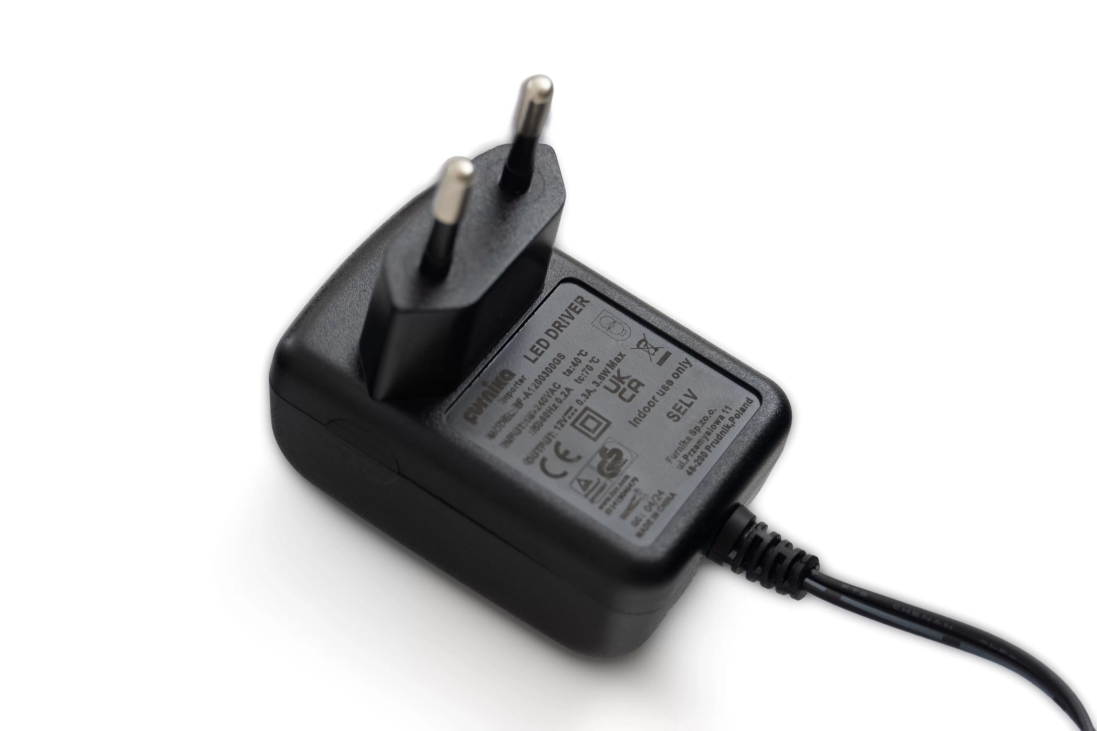 Osvětlení skleněné police 4x klips PVC / teplá barva Osvětlení police szklanej 4 x Klips PCV / barwa ciepla