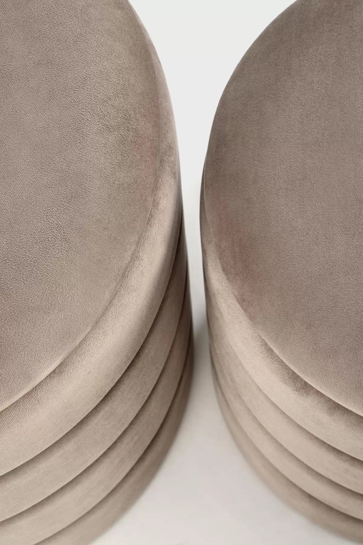 Sada taburetů Pacho 2 ks - béžový samet pacho Komplet 2 puf, béžová