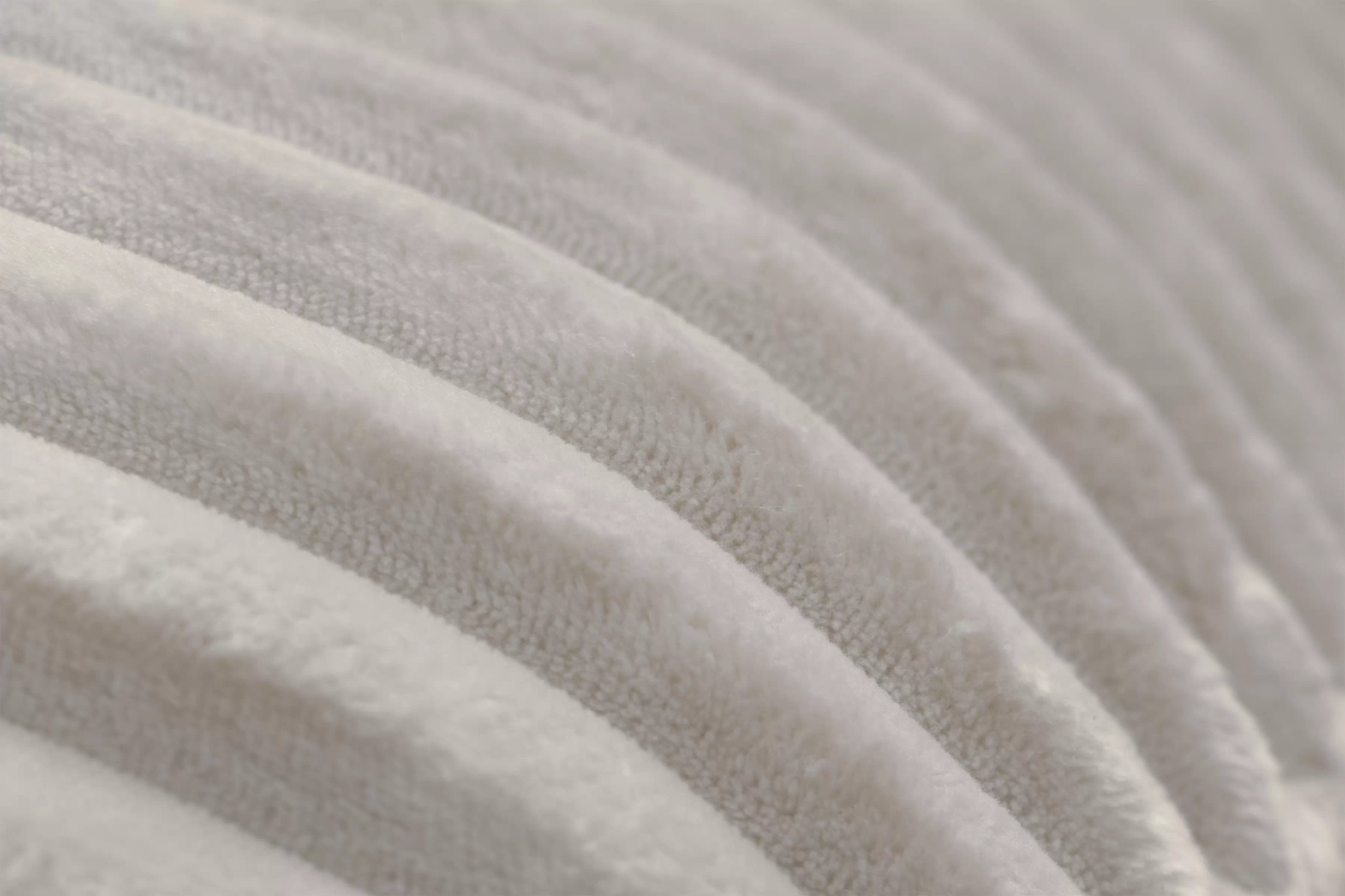 Taburet Lotulis - krémová Tilia 03 Taburet čalouněná Lotulis - Krémový plusz Tilia 03