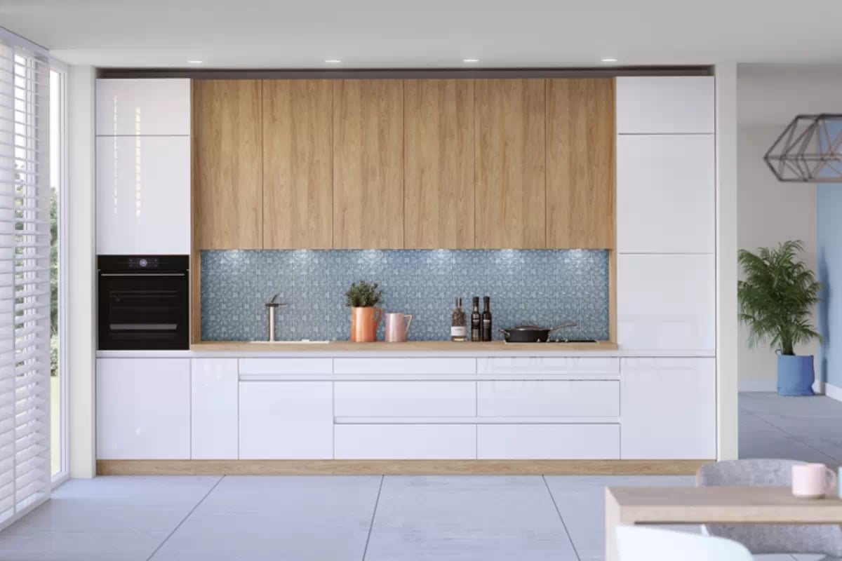 Kuchynský stĺpik Campari SKS30/2137 ukončovací s policami kolekcia nábytku kuchynského Campari - Farebné prevedenie predných časti biely lesk i hikora prírodná