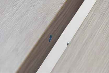 Masă extensibilă Cedrus 95/150 cm stil loft - stejar hickory / negru Stol Cedrus 95 cm mansardă rozkladany - stejar hikora