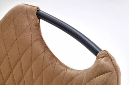 Rozkladací jedálenský set Elaris + 4 čalúnené stoličky Ferina – dub artisan / čierne nožičky / béžový velúr / čierne nožičky Stôl rozkladany Elaris z czterema krzeslami tapicerowanymi Ferina - kašmír / prírodné / béžový zamat / nožičky čierny 