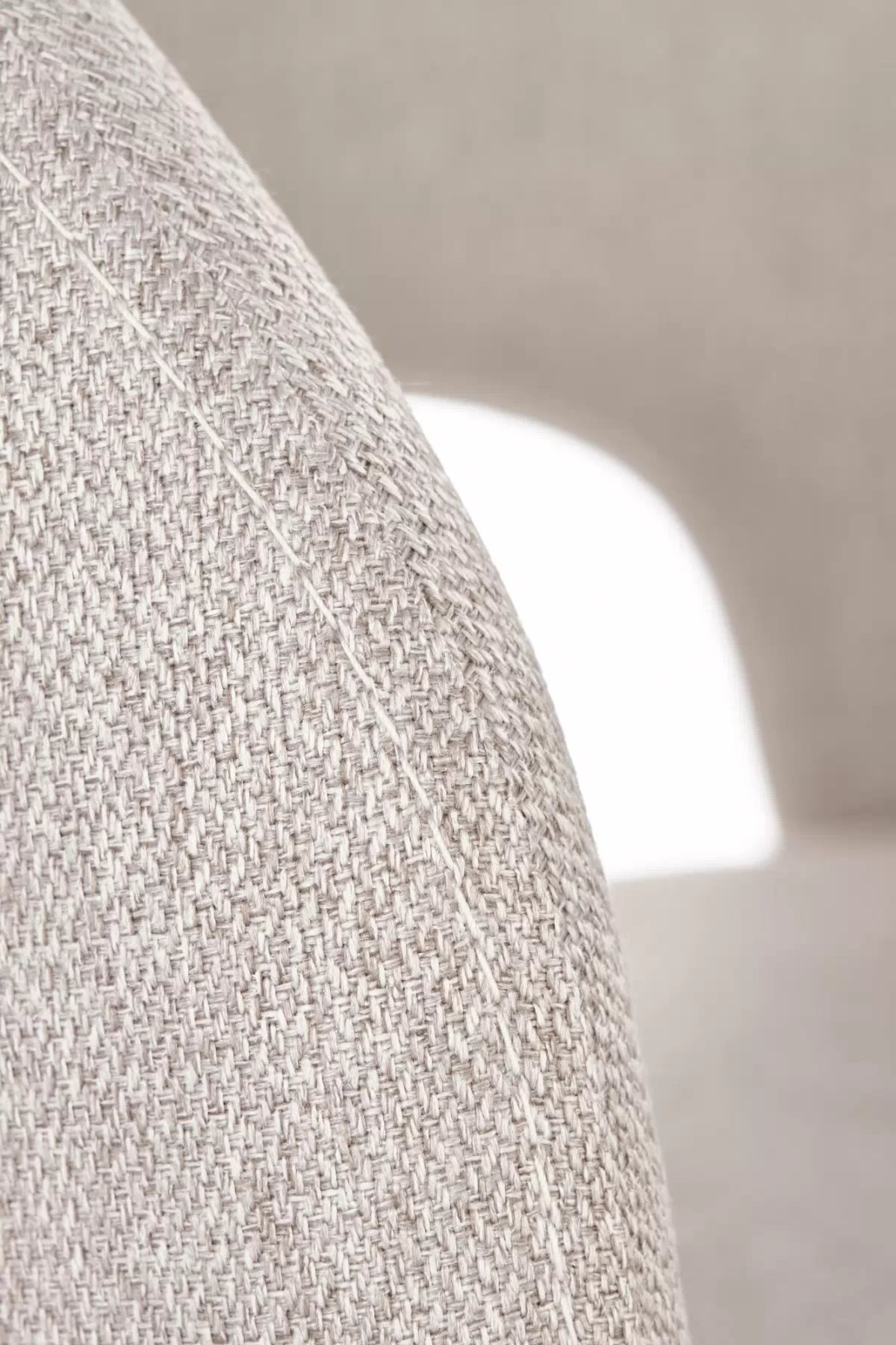 Rozkladací jedálenský stôl Nolvari a 4 stoličky Nerio - biely mramor / béžová / biele nohy Stôl rozkladany Nolvari z czterema tapicerowanymi krzeslami Nerio - Biely mramor / Béžová / nožičky biale