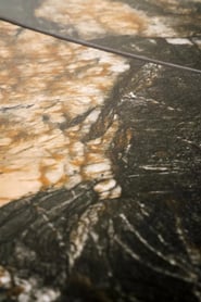 Rozkladací stôl Tenebra 180-260x90 cm - čierny mramor / čierna Stôl rozkladany tenebra 180-260x90 cm - Čierny mramor / Čierny