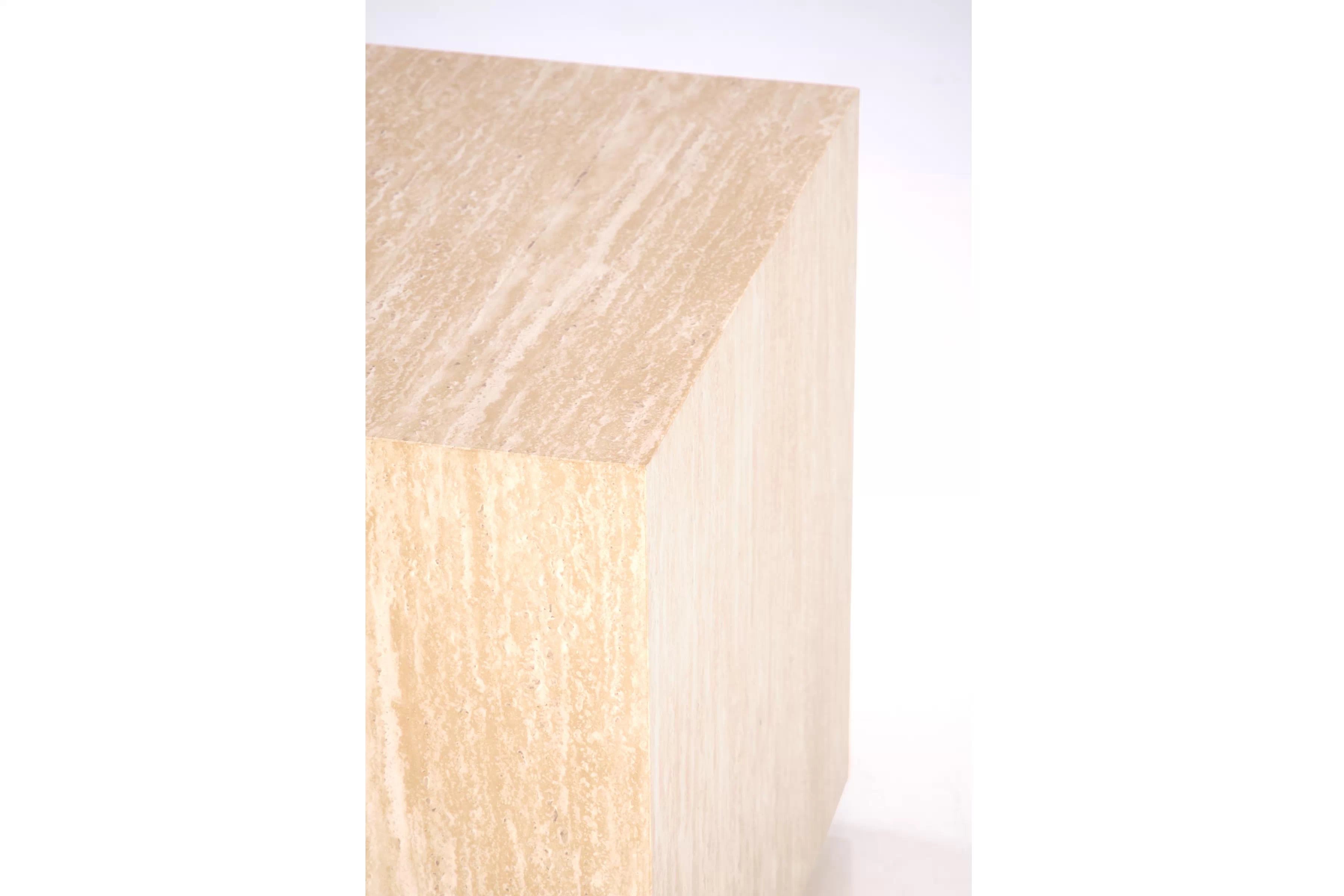 Štvorcový konferenčný stolík Novula 45 cm - travertín Stolík kawowy kwadratowy Novula 45 cm - Travertín