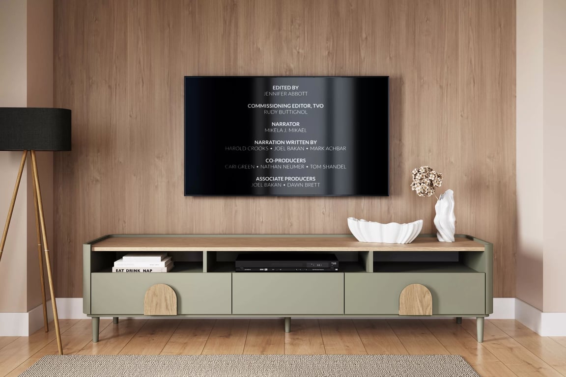 TV stolek Amilio 200 cm se zásuvkami - eukalyptus / dub baltic dune / úchyty dub přírodní skříňka RTV Amilio 200 cm se zásuvkami na nožkách - eukaliptus / dub baltic dune / Úchytky dub přírodní