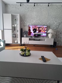 TV stolek Nicole 200 cm s výklenkem a zásuvkami - kašmír / černé nožky skříňka RTV Nicole 200 cm z wneka i zásuvkami - kašmír / černá nozki