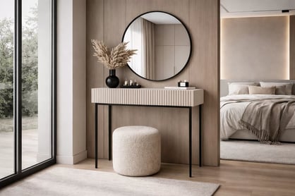 Toaletný stolík Nicole so zrkadlom 80 cm - kašmírová / čierna Toaletný stolík Nicole z čiernym zrkadlom 80 cm - kašmír / čierny nozki