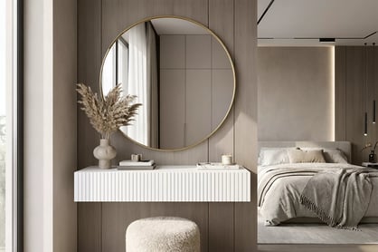 Závesný toaletný stolík Nicole so zrkadlom 80 cm - biely mat Toaletný stolík závesná Nicole ze zlotym zrkadlom 80 cm - biely mat