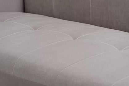 Rozkladacia pohovka Linda - tmavobéžový zamat Jasmine 25 Pohovka Linda rozkladana do obývacej izby - ciemno béžový zamat Jasmine 25