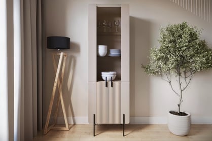 Vitrína Malmi 60 cm - kašmírová / crema bianca / černé nožky