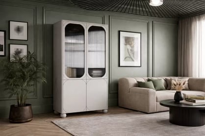 Vitrína Sonatia II 100 cm na kulovitých nožkách - kašmírová Vitrína Sonatia II pro obývacího pokoje 100 cm - kašmír