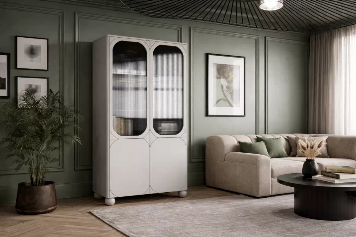 Vitrína Sonatia II 100 cm na kulovitých nožkách - kašmírová Vitrína Sonatia II pro obývacího pokoje 100 cm - kašmír