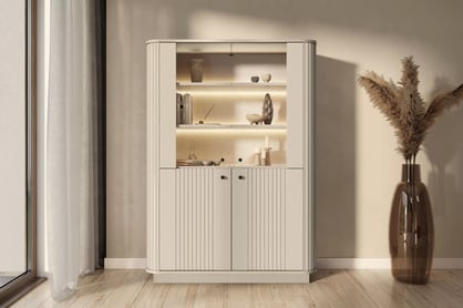 Vitrína Vesper 60 cm - kašmírová / čierne úchytky Vitrína Vesper do obývacej izby - kašmír / čierny úchyty