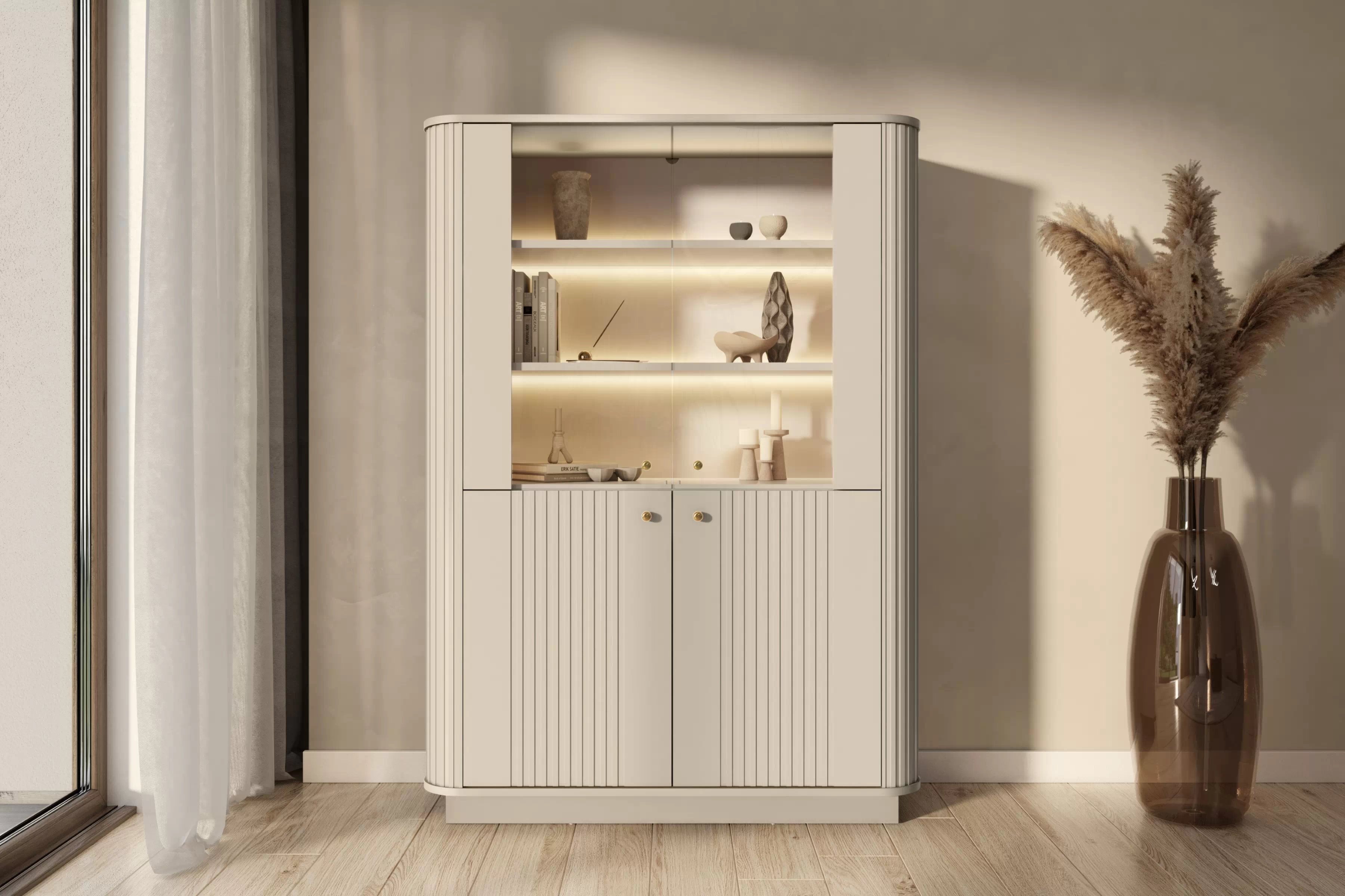 Vitrína Vesper 103 cm na sokli - kašmírová / zlatá Vitrína Vesper do obývacej izby - kašmír / zlote úchyty